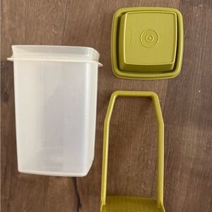 Vintage Tupperware Pickle container